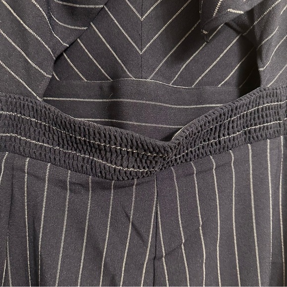 1901 Tie Back Navy Pinstripe Cropped Jumpsuit elastic waist tie back plus sz 20 - Picture 5 of 6